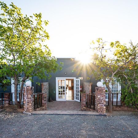 Le Petit Karoo Ranch Bed & Breakfast Оудсхорн Екстериор снимка